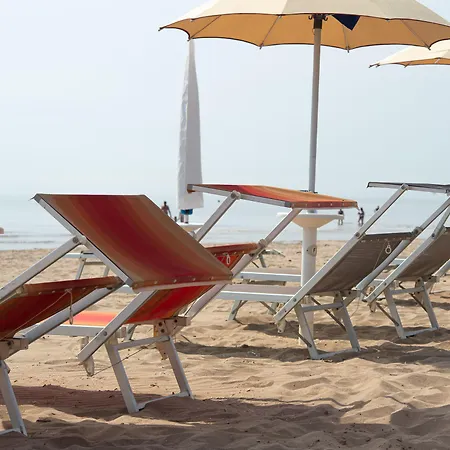 Club Del Sole Rivaverde Easy Village 캠프장 마리나디라벤나