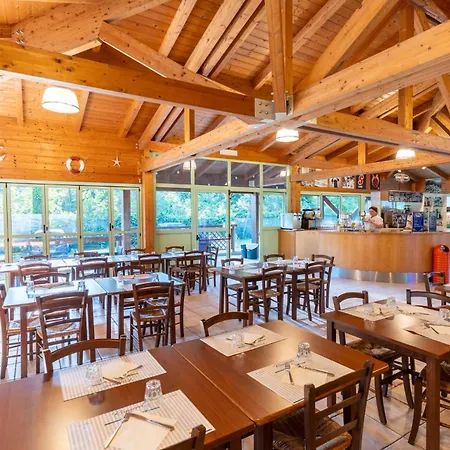 Club Del Sole Rivaverde Easy Village 캠프장 마리나디라벤나